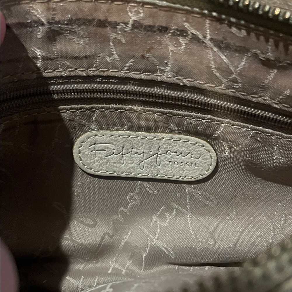 Fossil fifty four Amanda Pouch Elegant Cream Leather Wristlet - Picture 5 of 10